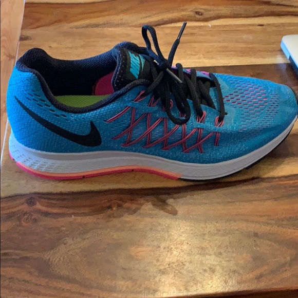 Nike Shoes - Nike Zoom Pegasus 32